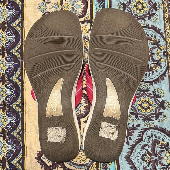 Clarks Cloudsteppers Multicolored Sandals - Picture 3 of 3